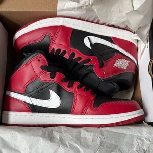 Nike Air Jordan 1 Black/White/Red Men's Mid Top Sneakers-Size 9 DQ8426-061